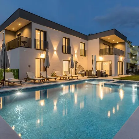Argola Villa *